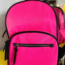 Brandnew backpack With Lots Of pockets! 