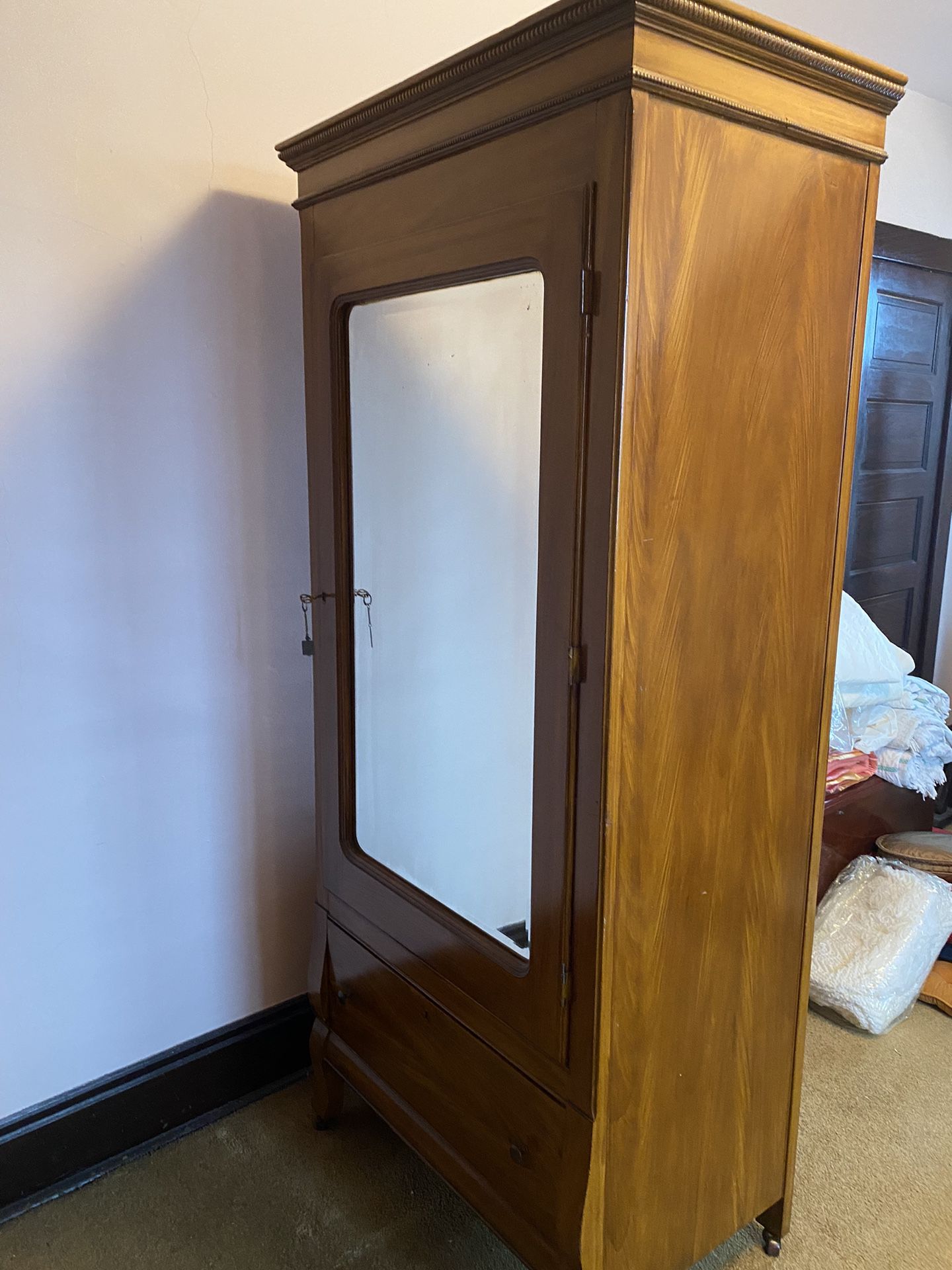 Mirrored Wardrobe Armoire on Wheels with Key