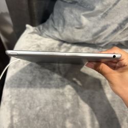 iPad 6th Generation 
