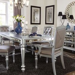 Orsina Silver Mirrored Extendable Dining Set