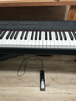 Yamaha Piano P-105