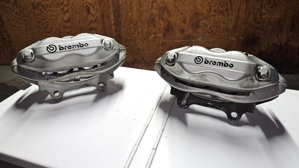 Dodge Challenger Dodge Charger Srt8 Brembos Calipers