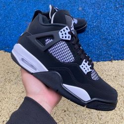 Jordan 4 Retro White Thunder