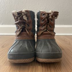 Toddler Cat & Jack Rain/Snow Boots Size 5/6T