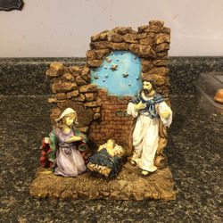 Beautiful Vintage Silvestri Crèche Manger Heavy Ceramic