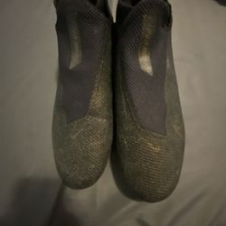 Nike cleats BRAND NEW!! size 11 come with box 