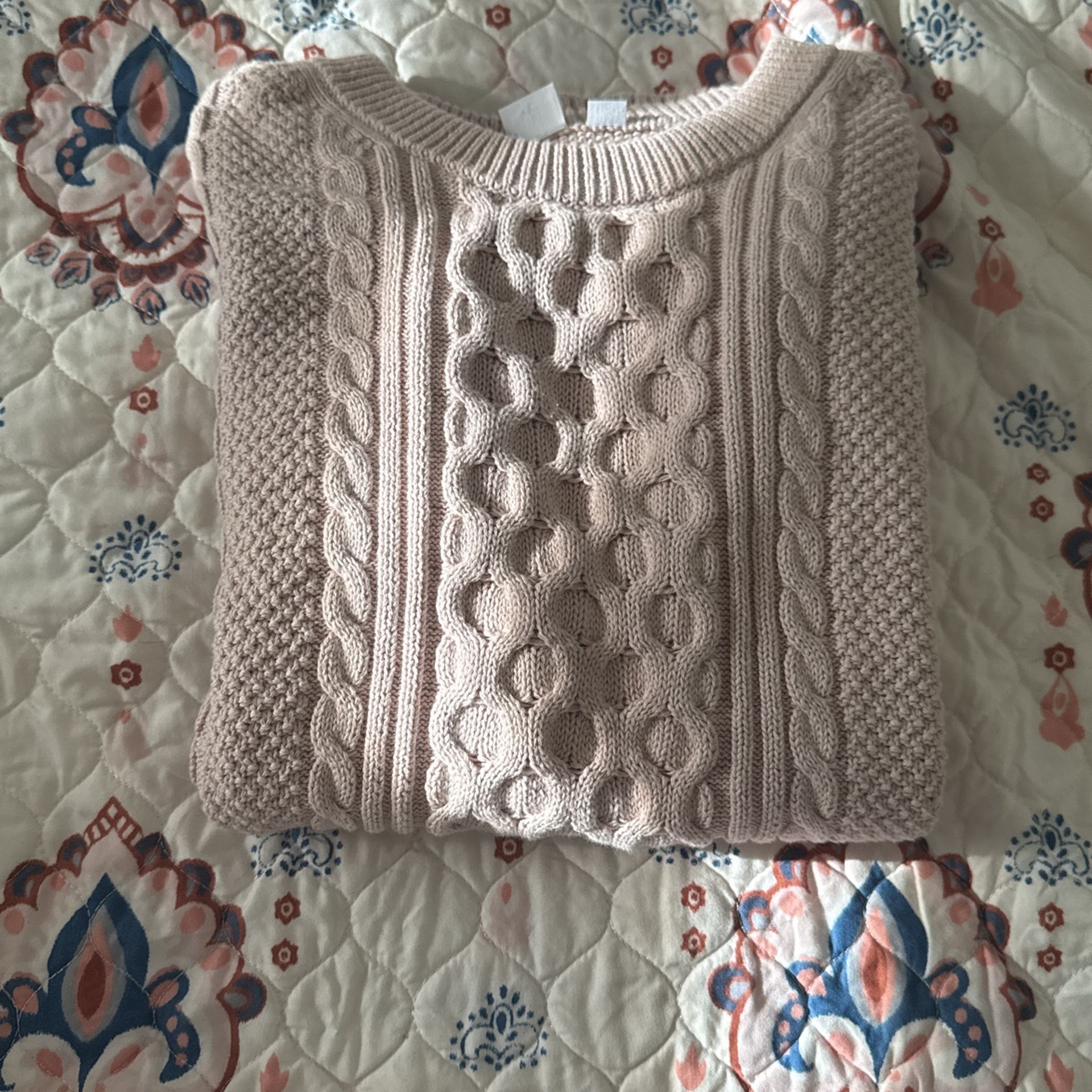 Gap sweater