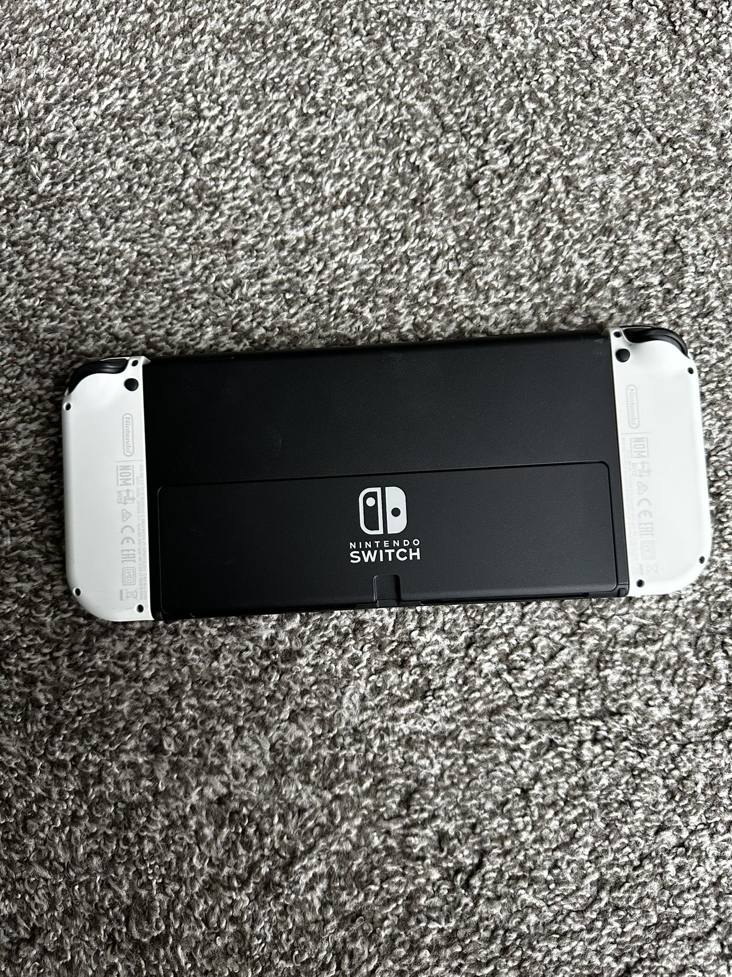 Nintendo switch OLED - white