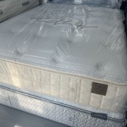 QUEEN SIZE KING KOIL NATURAL COLLECTION PILLOW TOP MATTRESS & BOX SPRING BED SET