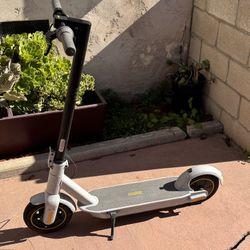 Segway NineBot G30LP Electric Scooter For Parts