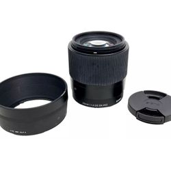 Sigma 30mm 1:1.4 DC DN Lens For Cannon E-Mount w/lens Cover