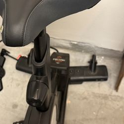 Nordic Track S22i Commercial Exercise Bike.  