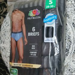 NEW IN PACKAGE FRUIT OF THE LOOM SIZE SMALL MEN'S MID-RISE TAG FREE BRIEFS UNDERWEAR