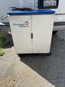 Vintage United Delco Rolling Automotive Shop Cabinet