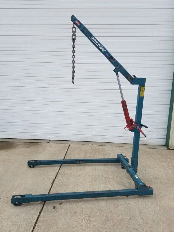 Bluebird KD1500 Engine Hoist