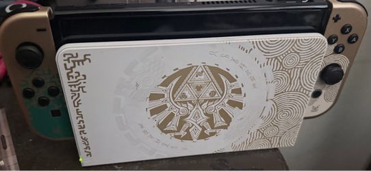 Nintendo Switch OLED Zelda Tears of the Kingdom Edition
