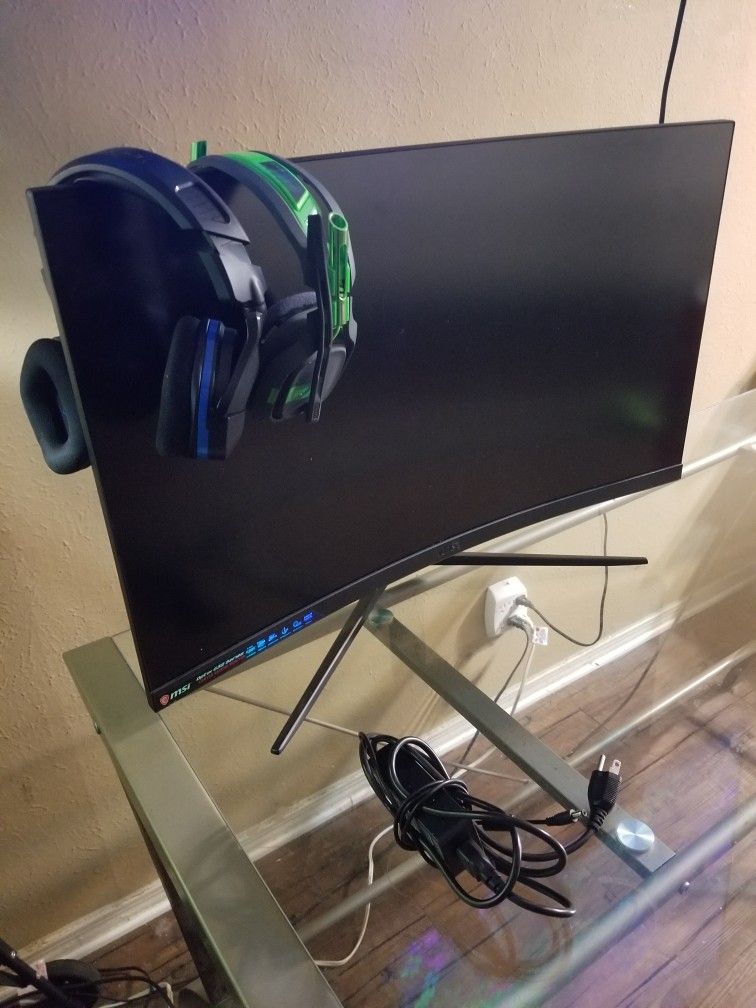 MSI Gaming Monitor 31.5 inch Curved 165hz