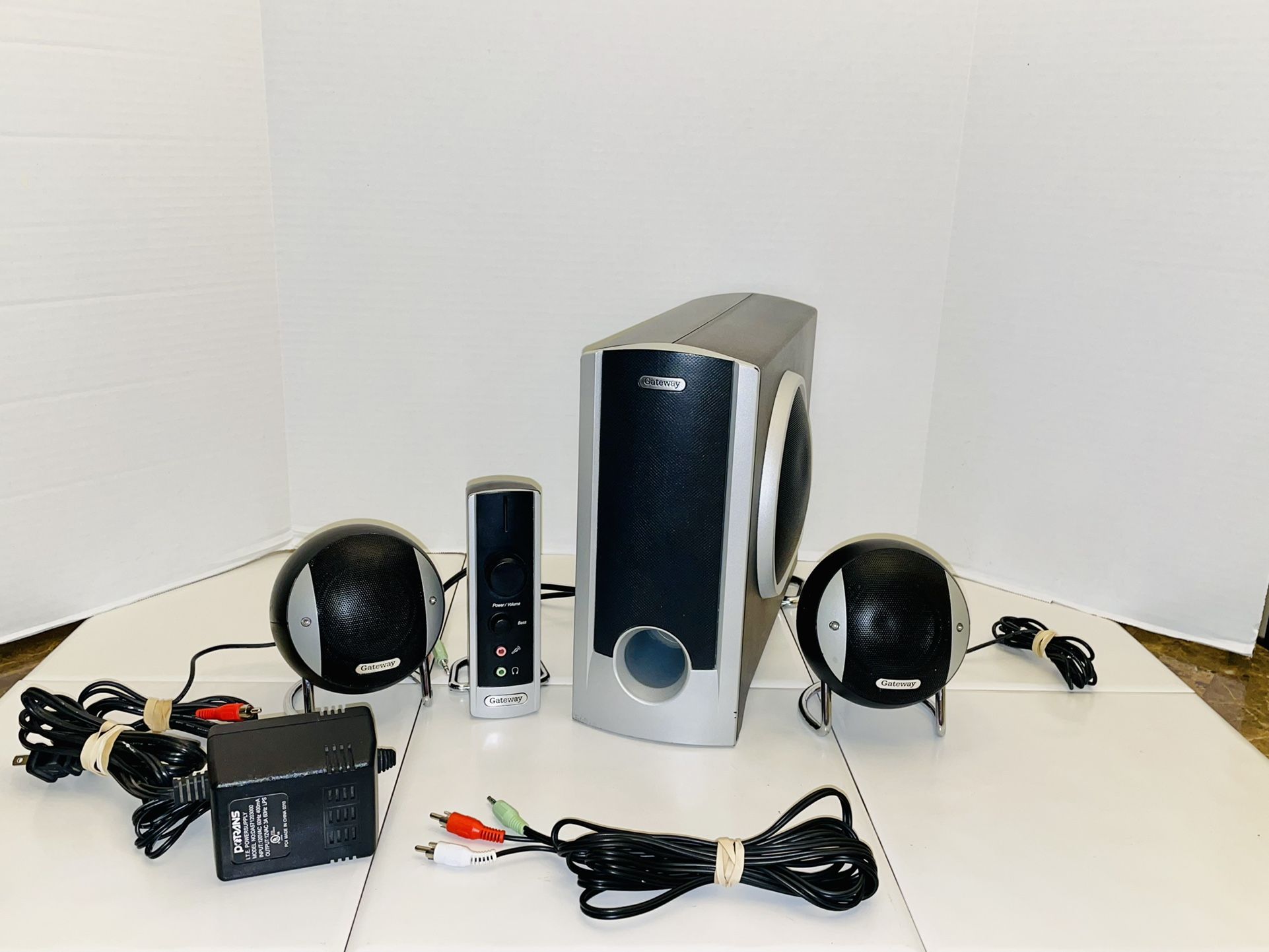 Gateway G-MAX 2100 2.1 Multimedia Computer Speaker System With Subwoofer & Module