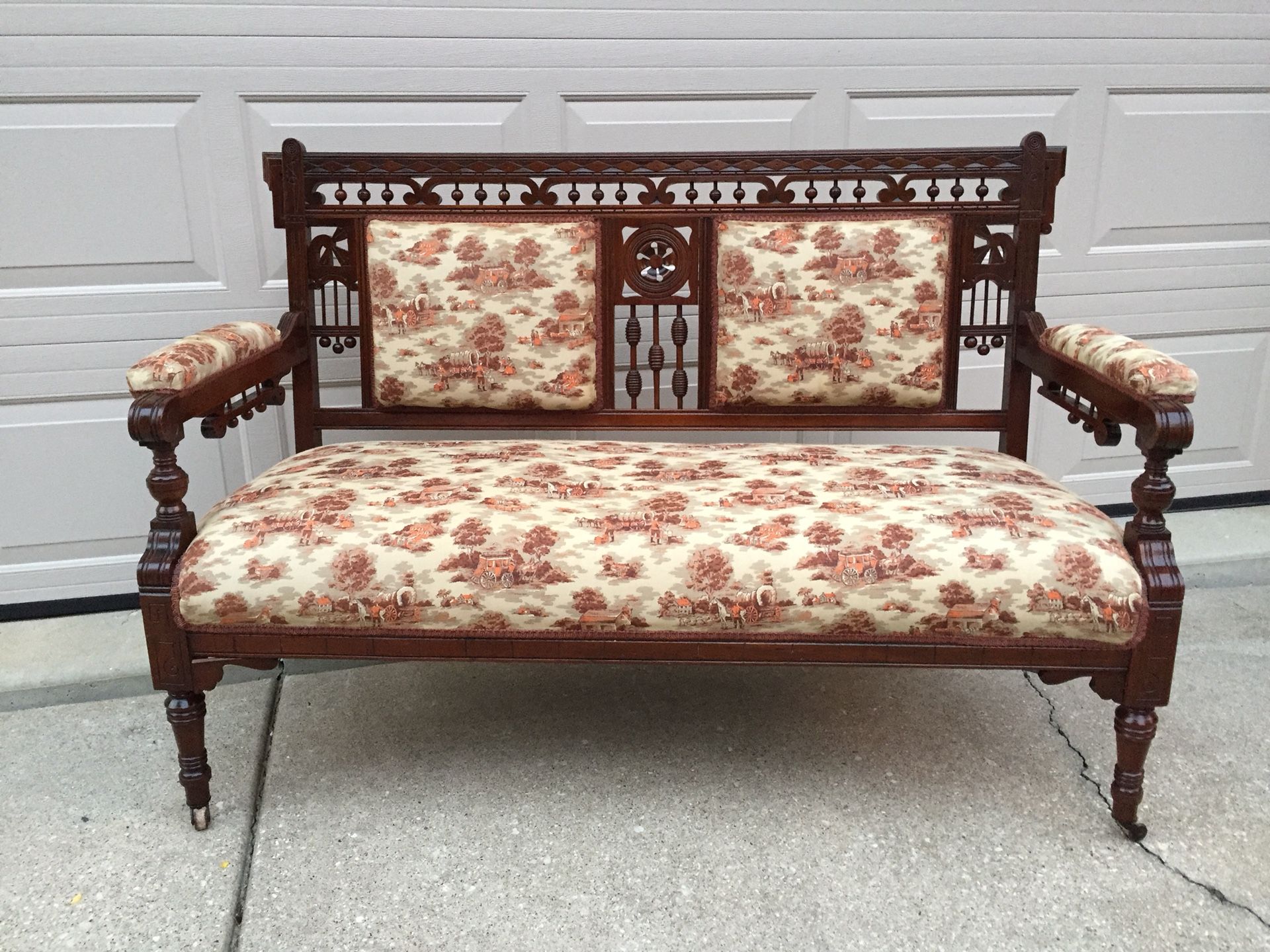 GORGEOUS ANTIQUE EASTLAKE VICTORIAN SETTEE LOVESEAT