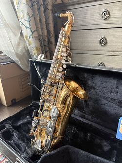 Vito Alto Saxophone – With Case – $350
