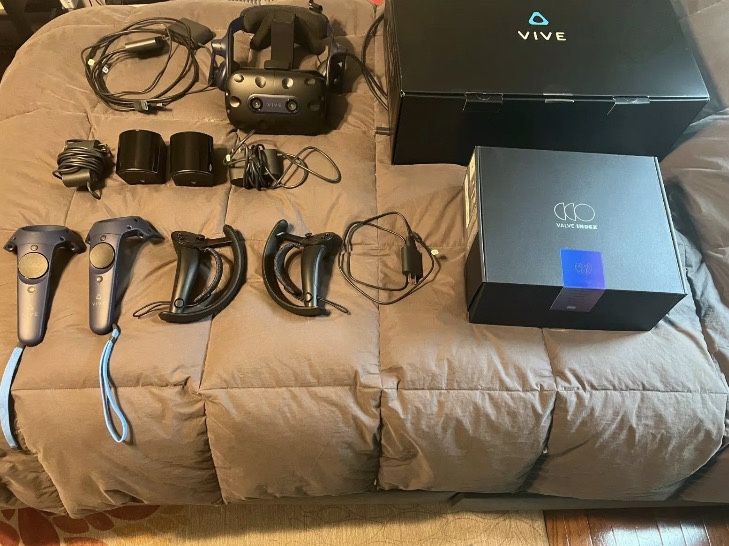 HTC Vive Pro 2 Full Kit plus Valve Index controllers with original boxes