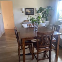 Dining Table and Chairs (counter height)