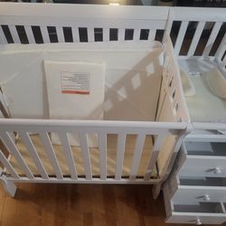 Like-New Baby Convertible Crib