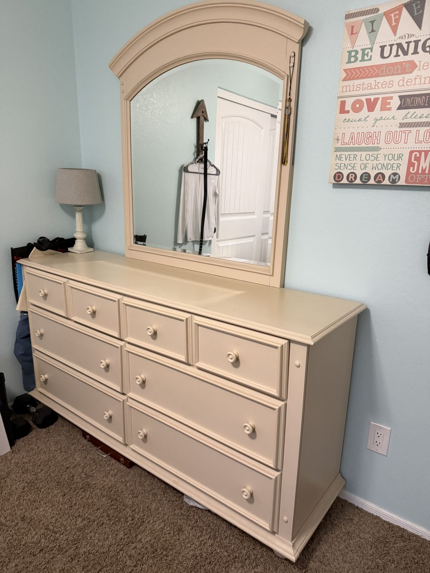 3 Piece Cream Bedroom Set