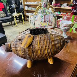 Vintage Wicker Hand Woven Pig Planter Basket Open Top Bamboo Legs Curly Tail