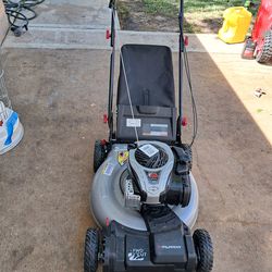 Murray Self Propelled Mower Like New $260 price is there firm/ Seminueva Precio Firme $260