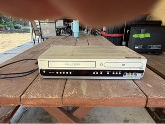 Magnavox MWR20V6 DVD Recorder / VCR Combo