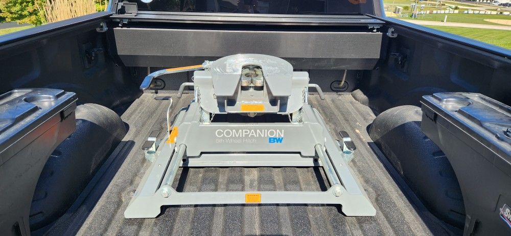 Companion B&W 5th Wheel Hitch