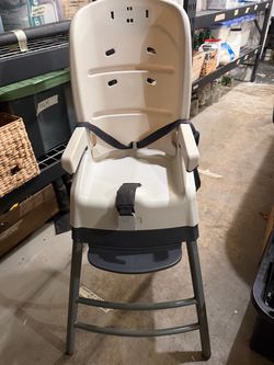 High chair (no tray)