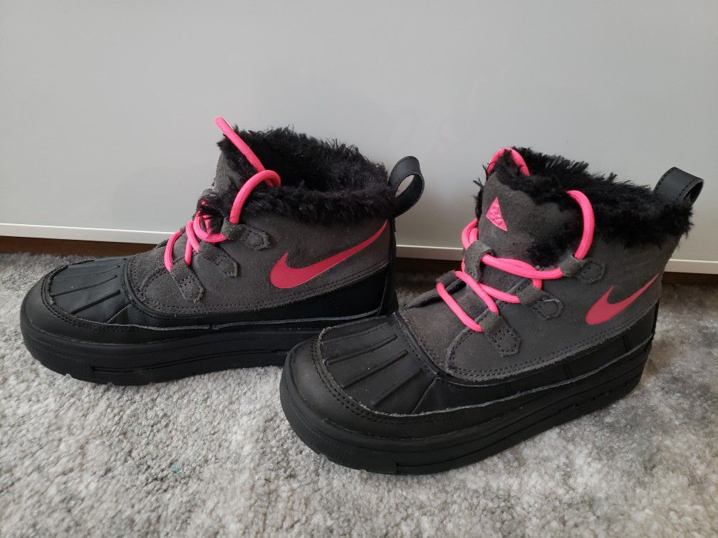 Nike waterproof girl boots size 1