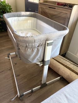 Baby Bassinet with Adjustable Height Stand