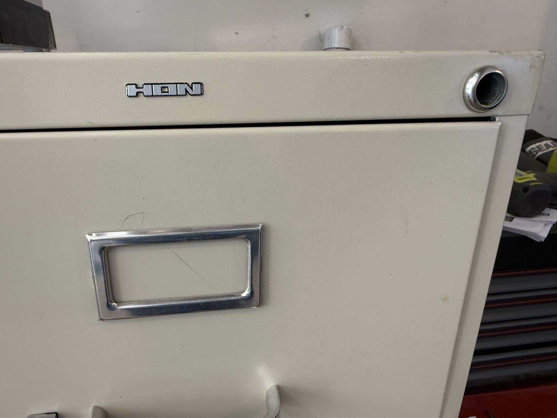 HON 4 Drawer Metal Filing Cabinet