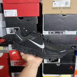 DS Nike Zoom Vomero 5 Black Sequoia size 13