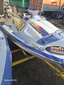 Parting A 96 Yamaha Raveraider jetski Read Description
