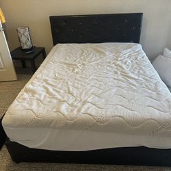 Black Upholstered Bed Frame w/ Tufted Headboard (Queen Size)