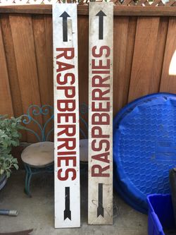 Wooden Raspberry Signs (2)