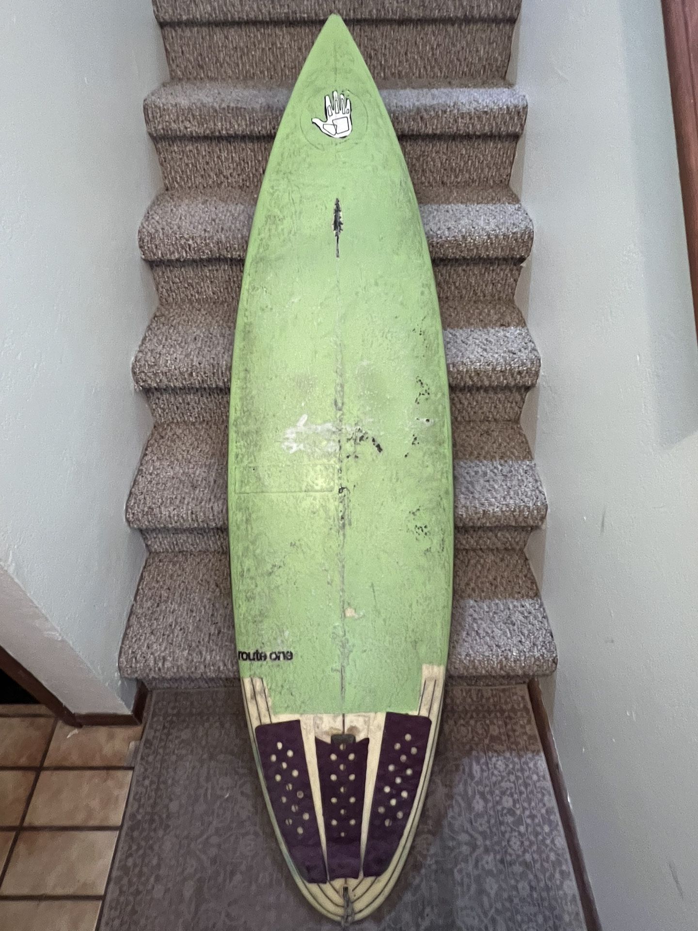 Route One Surfboard 6’1”