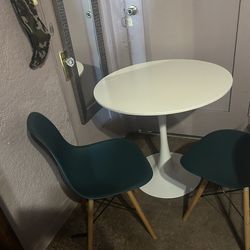 Little Frise It’s Size 32 Long And 20 Otra Size