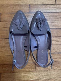 Gray/Brown Flats