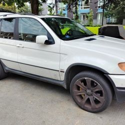 * Bmw X5 3.0i