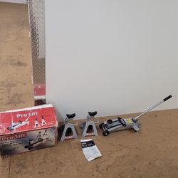 2 Ton/4000 l/bs Hydraulic Floor Jack & 2 Ton/4000l/bs Floor Jackson/4000 l/bs Hydraulic Floor Jack & 2 Ton/4000l/bs Floor Jacks