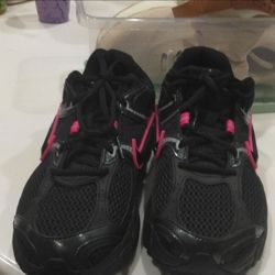 Nike pink and black