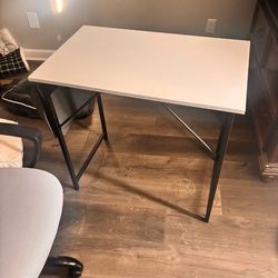 Bedroom furniture - Dresser - Desk - Stand