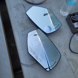 Side View  Mirrios  Suburban 