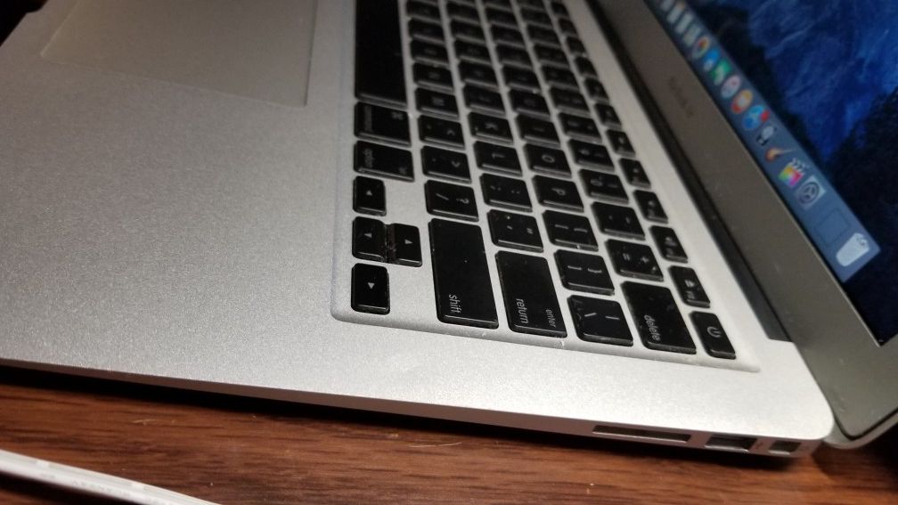 MacBook air 13" slim notebook Microsoft office logic pro x final cut pro x iMovie GarageBand Photoshop