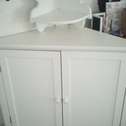 Corner Cabinet TV Stand With Shelf 